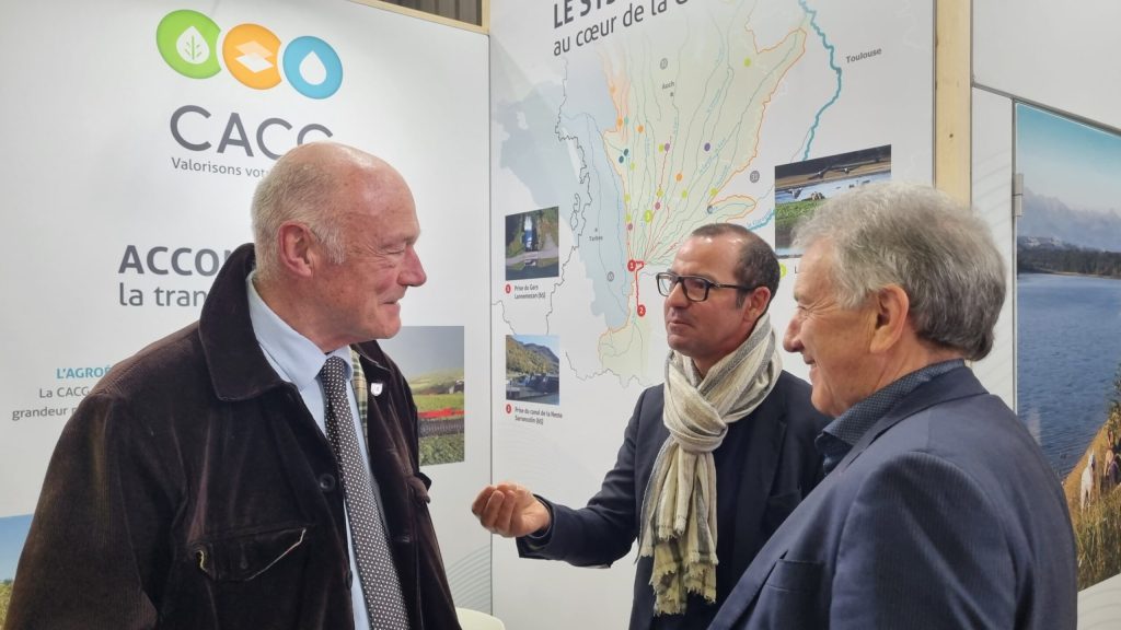 La CACG présente au salon de l'agriculture de Tarbes, qui reçoit la visite d'Alain Rousset, président de la Région Nouvelle Aquitaine, en présence de Willy Luis, Directeur général, et Jean-Louis Cazaubon, Président de la CACG.
