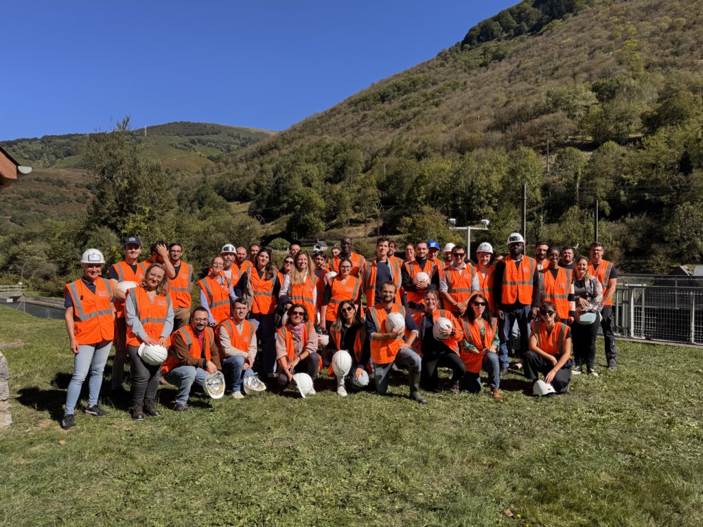 Journée d'intégration des nouveaux arrivants Rives & Eaux lors de la visite de la prise de Sarrancolin (départ du canal de la neste), gérée par Rives & Eaux du Sud-Ouest dans le cadre d'une concession d'état