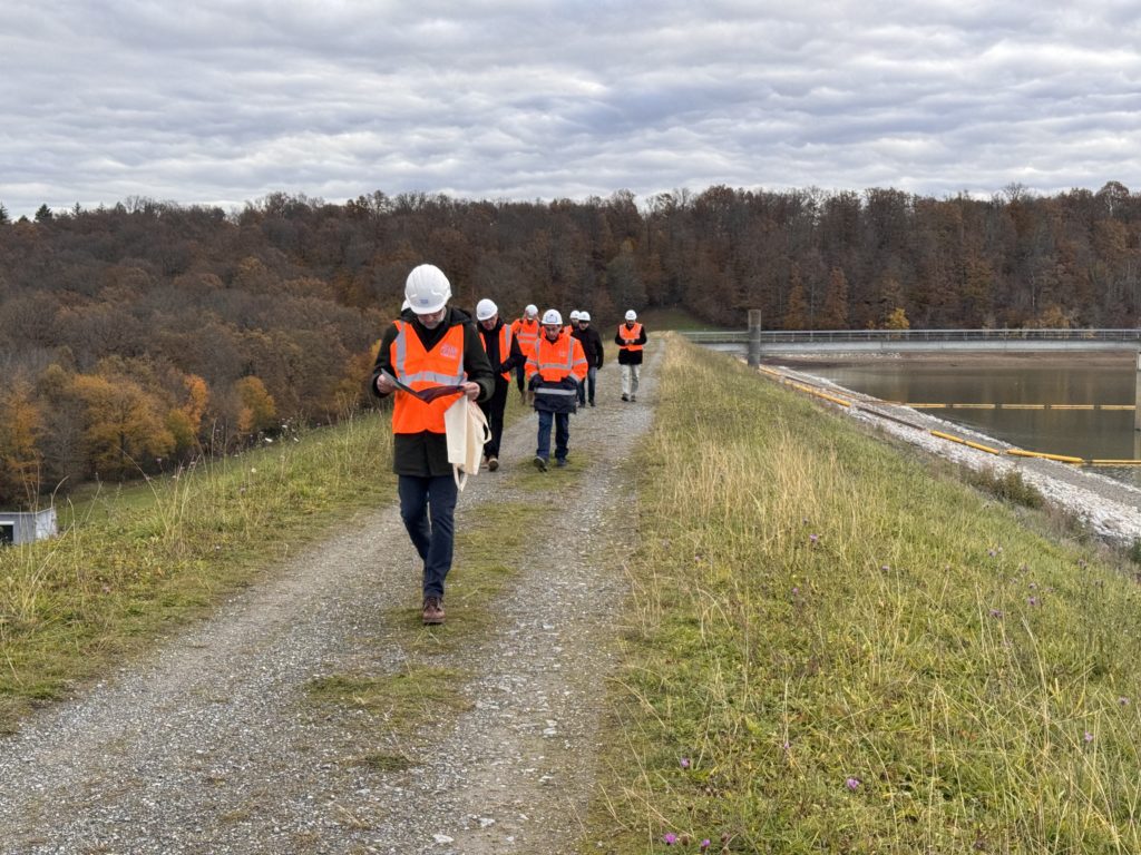 Visite de la centrale de Puydarrieux, gérée par Rives & Eaux du Sud-Ouest, lors de la journée d'HYDROmeeting à Tarbes