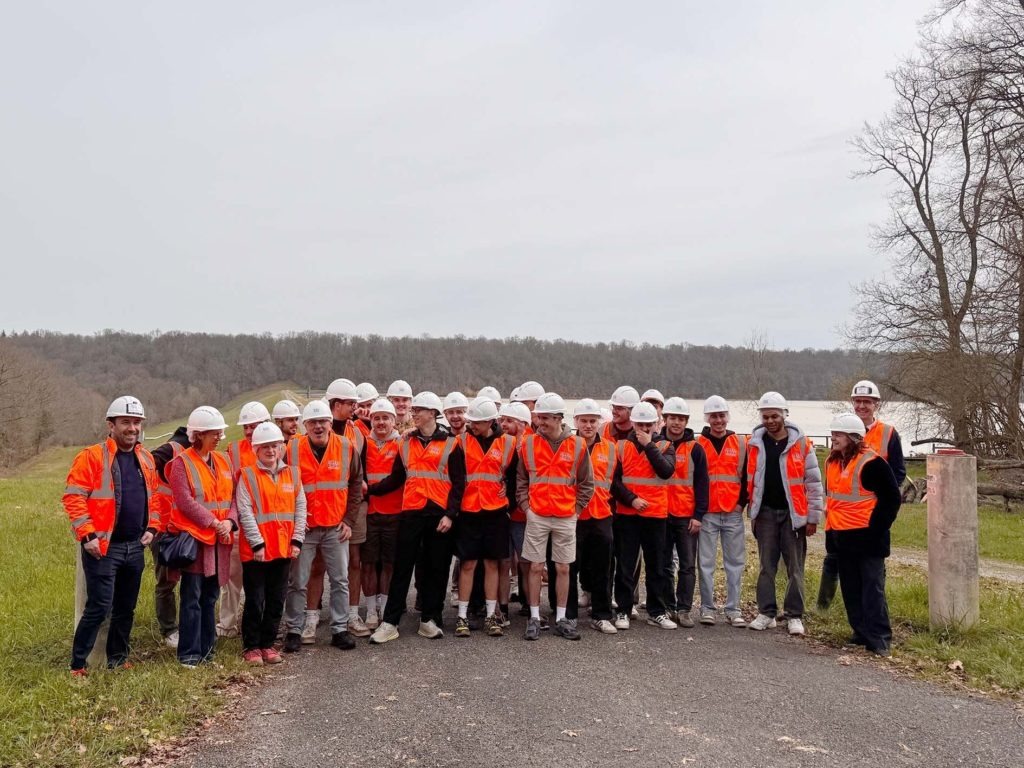 Visite du barrage de Puydarrieux, géré par Rives & Eaux du Sud-Ouest, pour les étudiants en 3ème année du BUT MT2E de l'UPPA à l'occasion de la 3ème journée de l'hydroélectricité