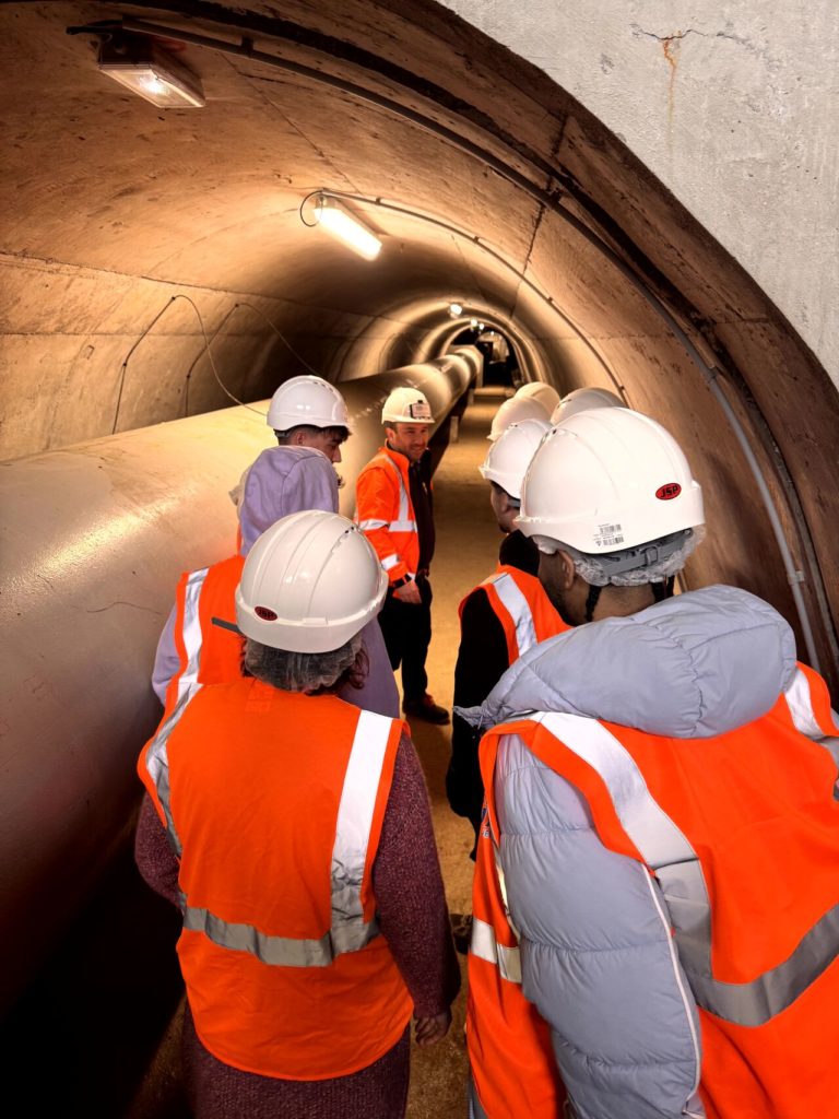 Visite du barrage de Puydarrieux, gérée par Rives & Eaux du Sud-Ouest, pour les étudiants en 3ème année du BUT MT2E de l'UPPA à l'occasion de la 3ème journée de l'hydroélectricité