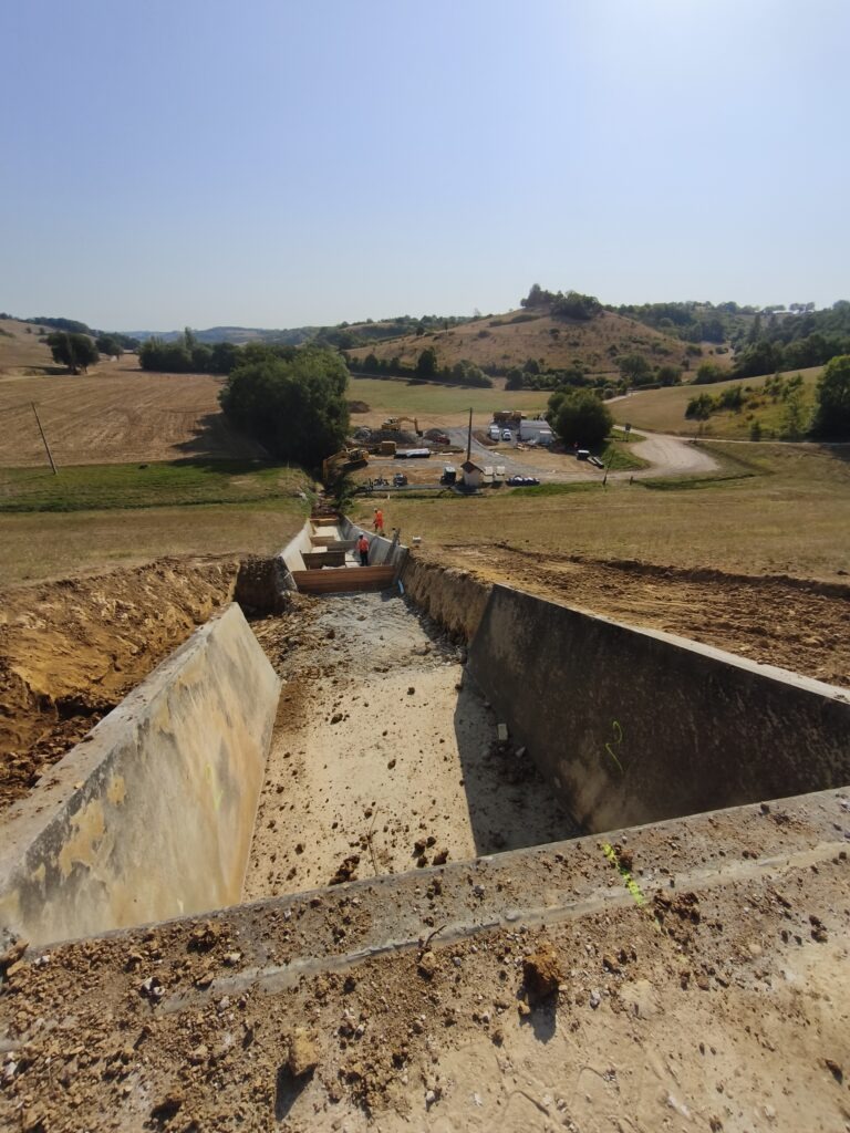 Travaux sur l'évacuateur de crue du barrage de Saint-Frajou